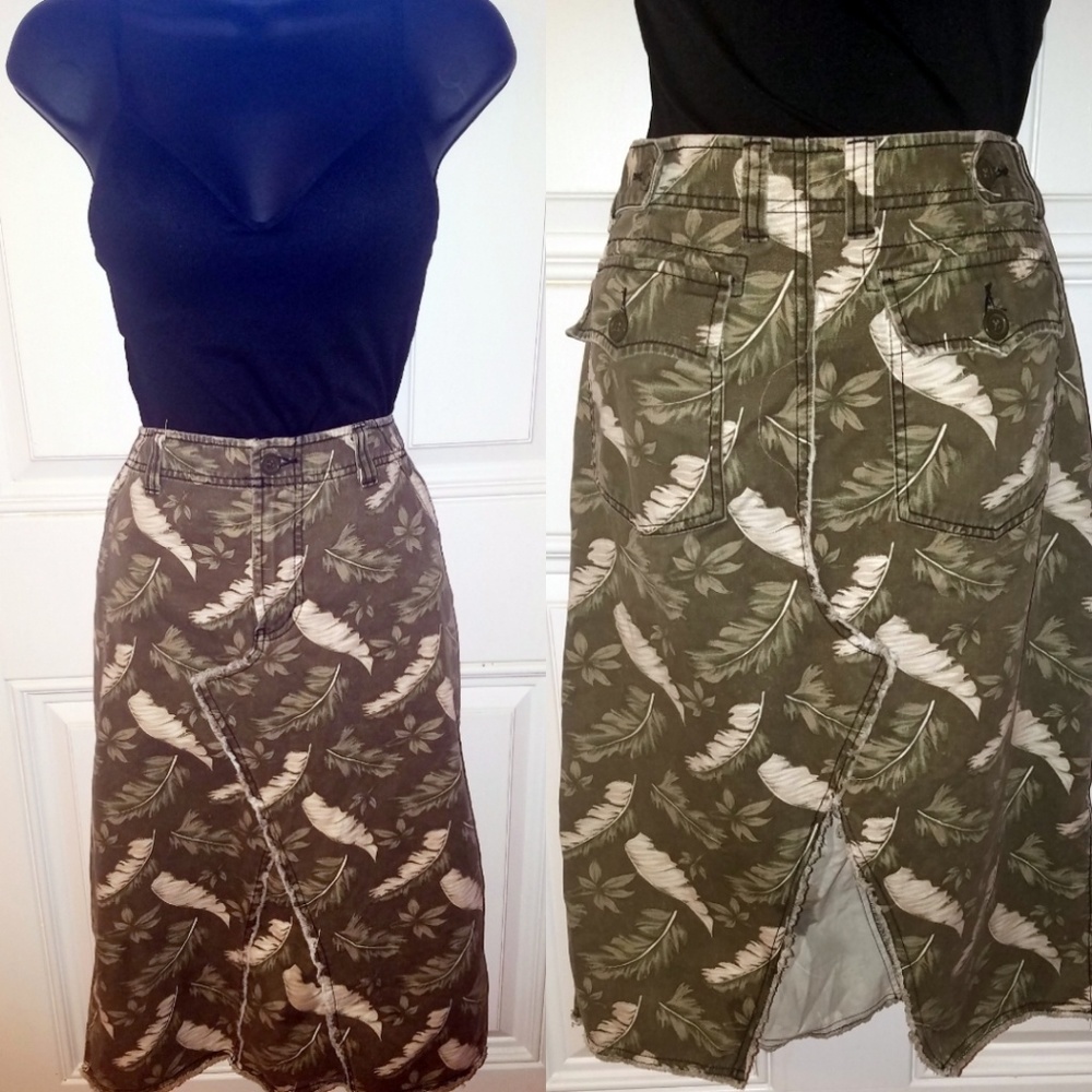 Green denim skirt